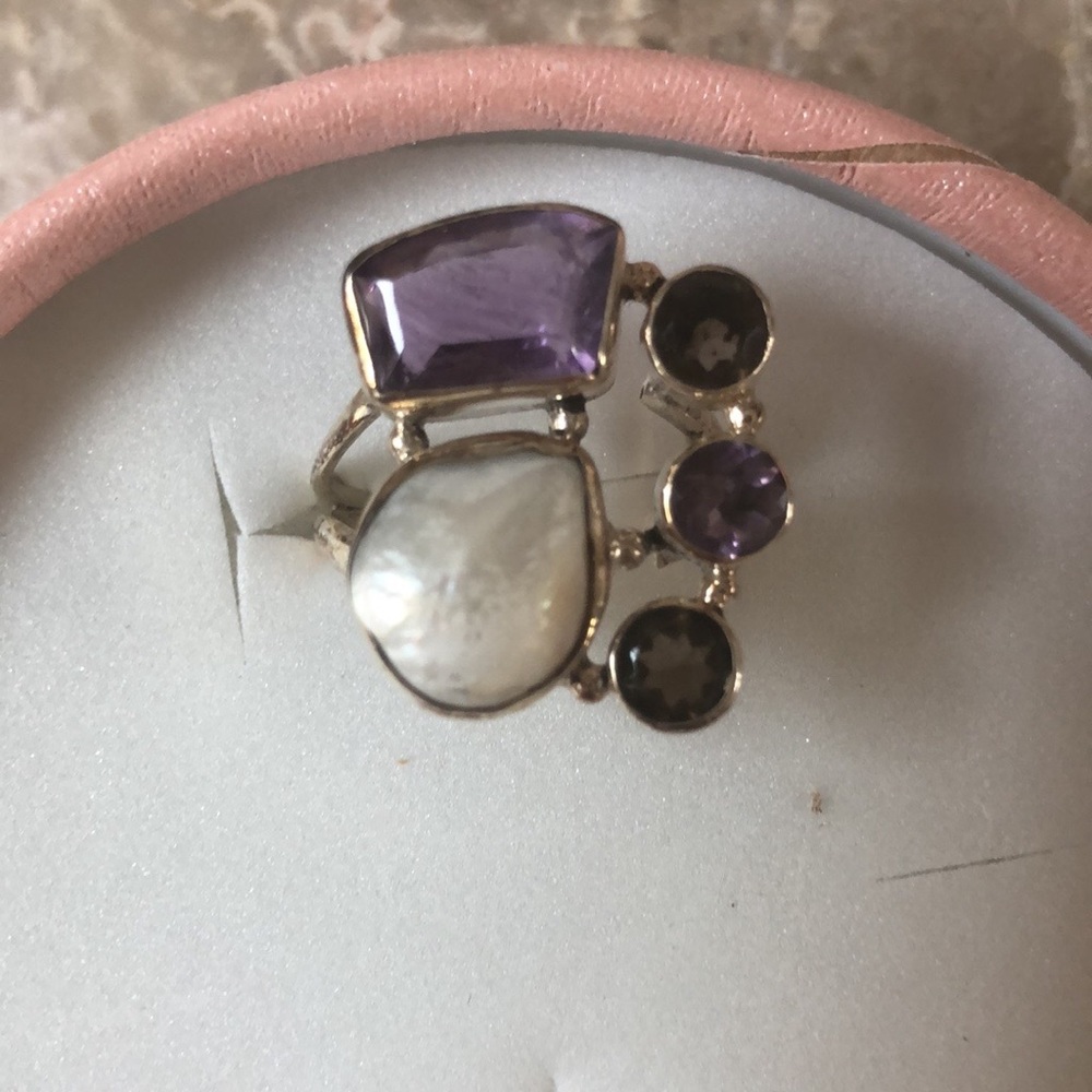🔥RING 🔥 - Picture 3 of 4